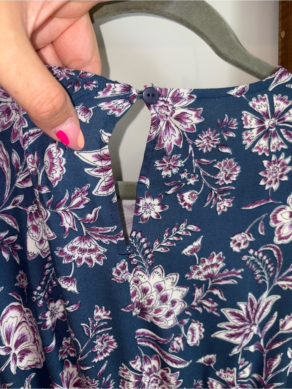 GAP Maternity Floral Tiered Midi Dress Size Large Blue Purple Viscose Prairie - Picture 10 of 10
